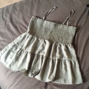 Paper Crane Womens Size M Smocked Tiered Top